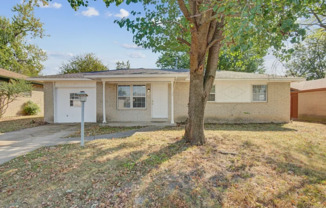 Charming 3-Bedroom Home for Lease in Tulsa!