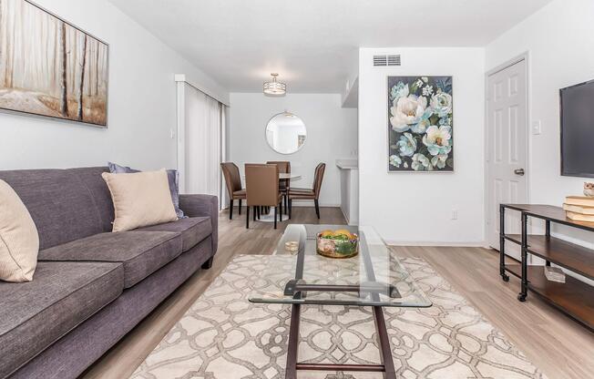 1 bed, 1 bath, 762 sqft, $1,199