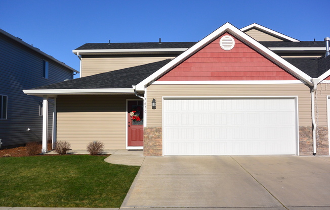 Beautiful 3 Bedroom Home in Walnut Grove Estates for Lease - 7610 NE 61st Way
