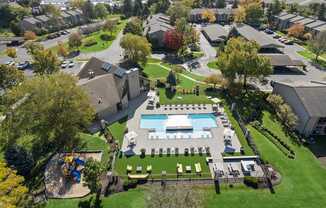 Welcome Home to Lakes of Carmel