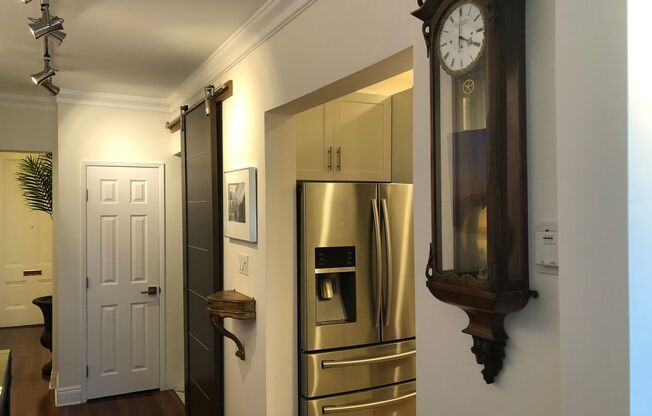 Victorian One Bedroom, 12 Ft. Ceilings -  Furnished/Unfurnished Available Now!  AMSI/Maureen Couture
