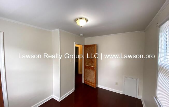 2 beds, 1 bath, $1,095