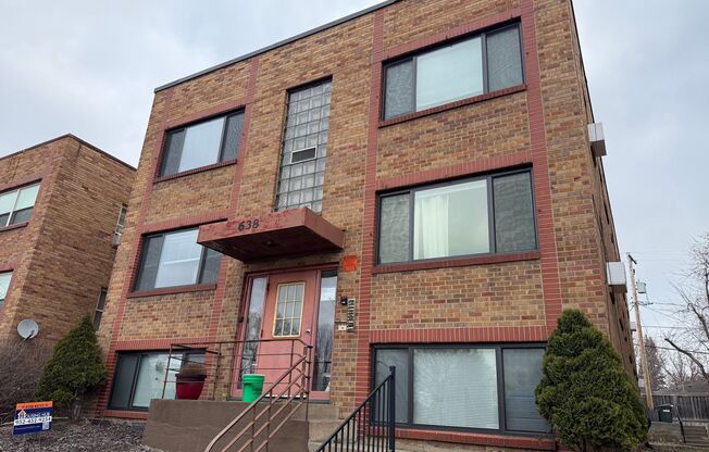 638-642 Snelling Ave South