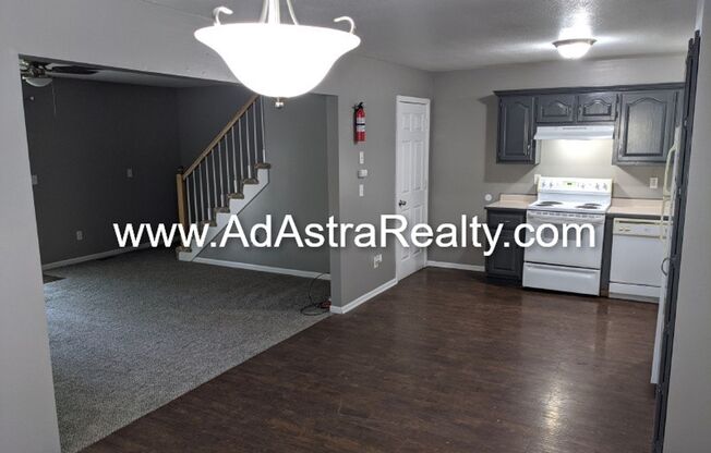 3 beds, 2.5 baths, $1,495, Unit Unit A