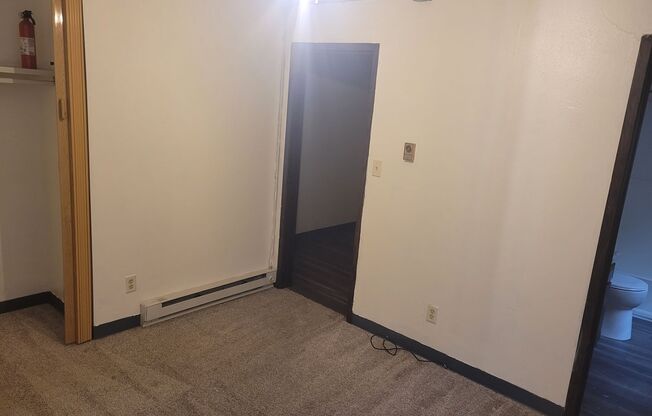 Studio, 1 bath, $490, Unit 03