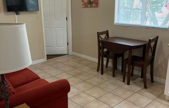1 bed, 1 bath, $1,095, Unit Unit 201B