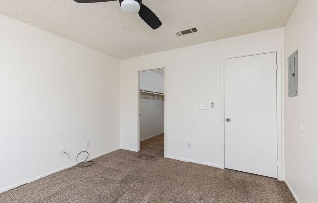 1 bed, 1 bath, $1,050, Unit Bldg 8