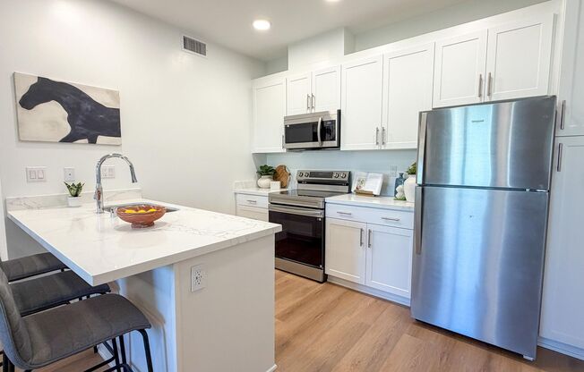 2 beds, 2 baths, 725 sqft, $2,745, Unit 2305