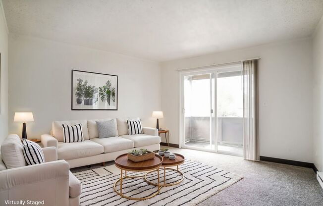 2 beds, 1 bath, 728 sqft, $1,400, Unit 825-29