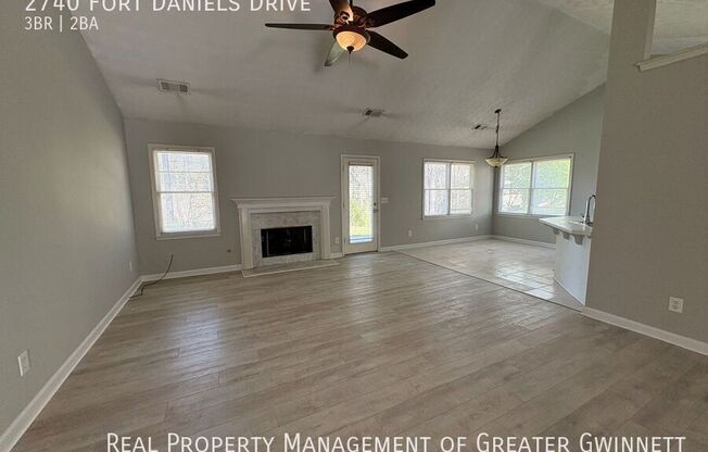 2740 FT DANIELS DR
