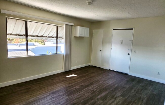 Studio, 1 bath, 306 sqft, $1,775, Unit 16