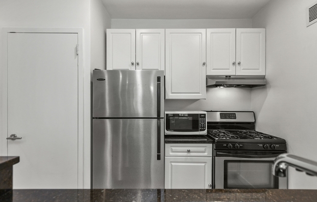 1 bed, 1 bath, 788 sqft, $3,100, Unit 4112