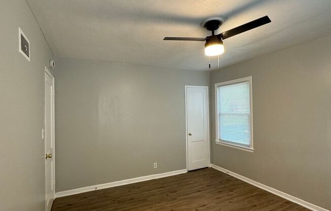 2 beds, 1 bath, $1,250