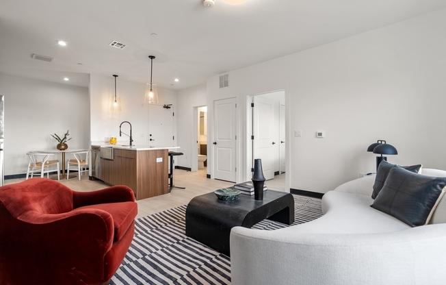 1 bed, 1 bath, 530 sqft, $2,400, Unit 611