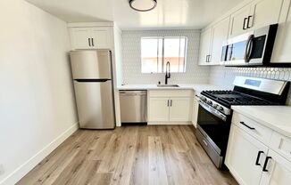 2 beds, 1 bath, $2,445, Unit 02