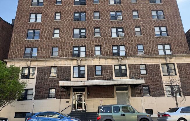 St Paul St 817