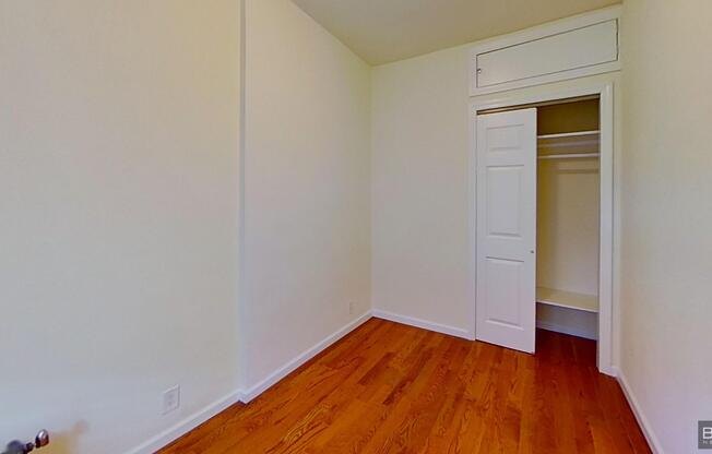 2 beds, 1 bath, $3,400, Unit 2W