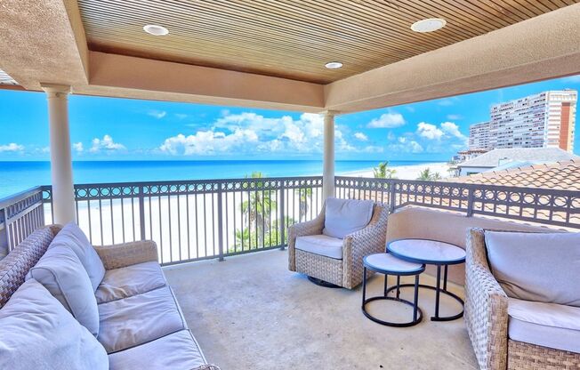 Gulf-Front Luxury Townhouse | 4 Bedrooms + Loft | Sleeps 17 | Game Room & Elevator