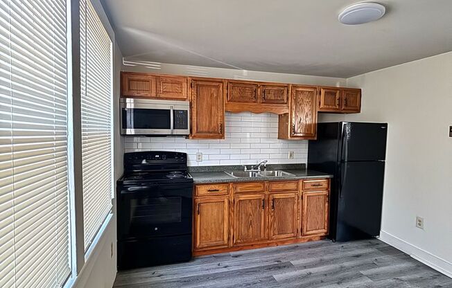 328 Bushkill St.