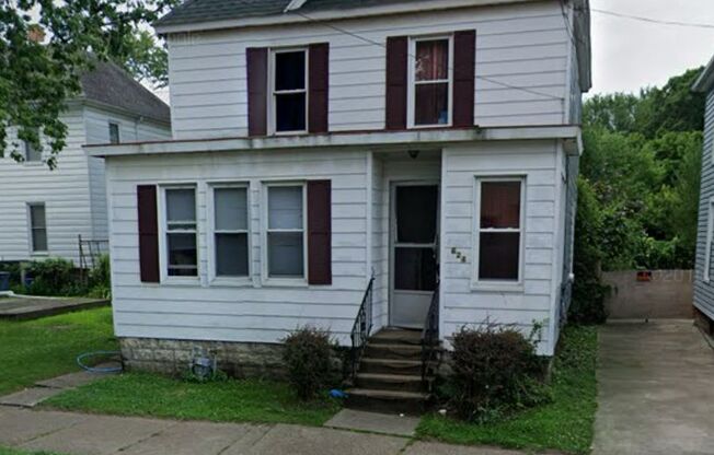 Cute 3 BR house in NW Erie close to downtown