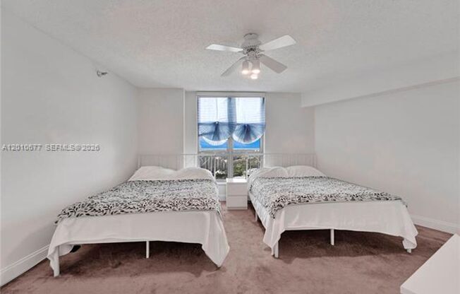 2 beds, 2 baths, $3,500, Unit # 3302
