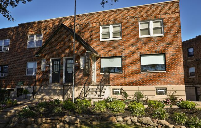 Leasing Office Exterior