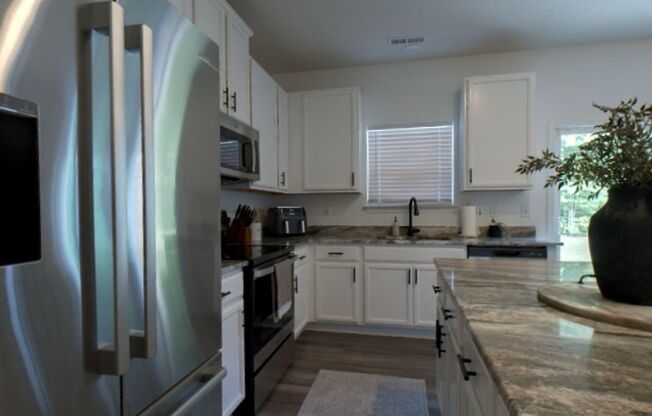$500 OFF FIRST FULL MONTH'S RENT!  Gorgeous 3 Bedroom 3 Bathroom Located in Suffolk VA available July1, 2025