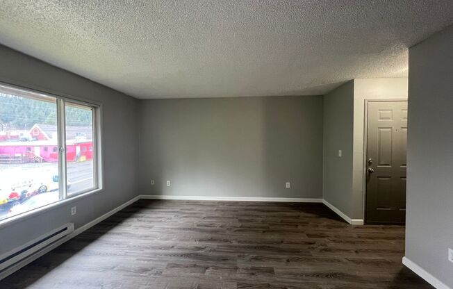 2 beds, 1 bath, 850 sqft, $1,495, Unit 05