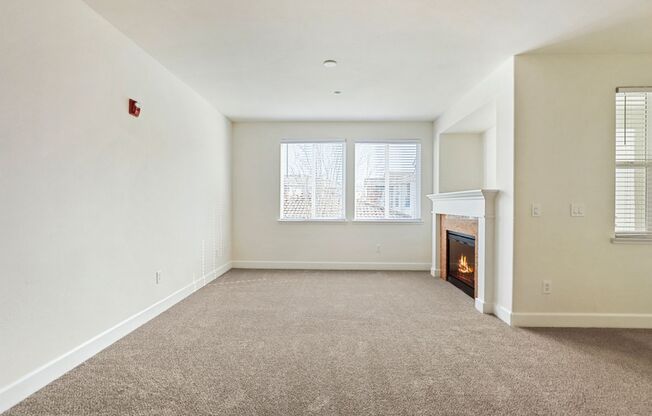 3 beds, 2 baths, 1,333 sqft, $2,550
