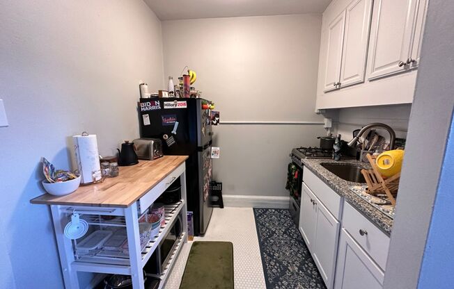 Studio, 1 bath, 300 sqft, $1,425, Unit Unit 605