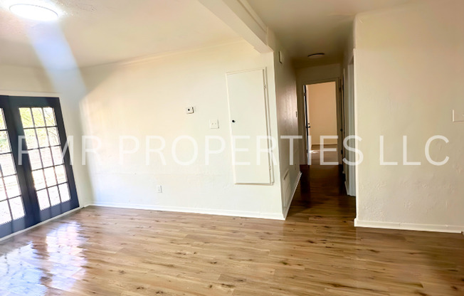 4 Bedrooms - 1.5 Bathroom House