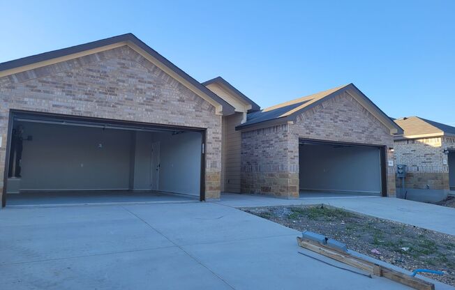 Luxury Townhome New Braunfels