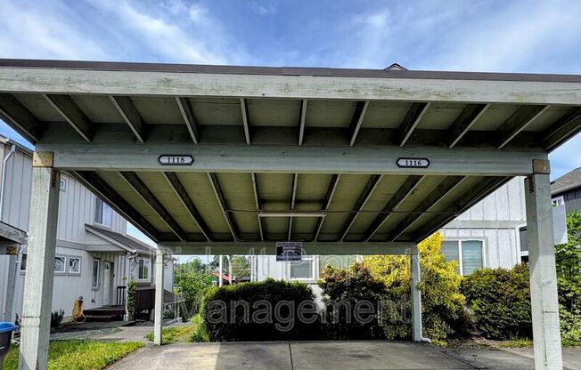 1118 PARK AVE