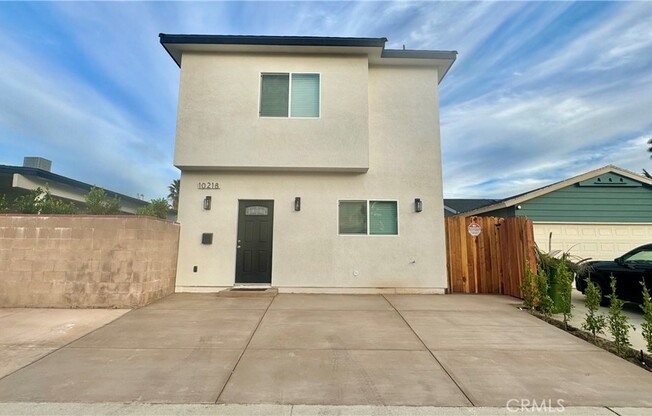 3 beds, 3 baths, 1,350 sqft, $3,750