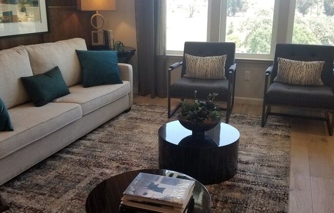 Beautiful end unit 4 bedroom condo in Dublin