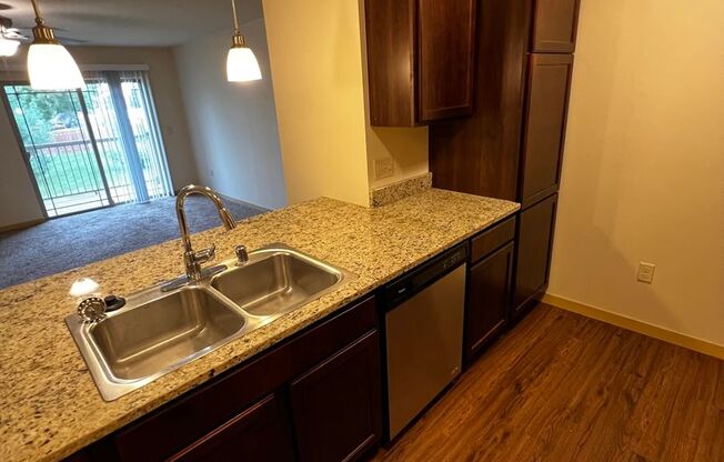 1 bed, 1 bath, 756 sqft, $1,385, Unit 4320-212