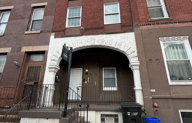 1918 W Diamond St