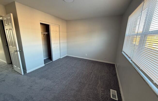 1 bed, 1 bath, 714 sqft, $750, Unit 5000 Tippecanoe