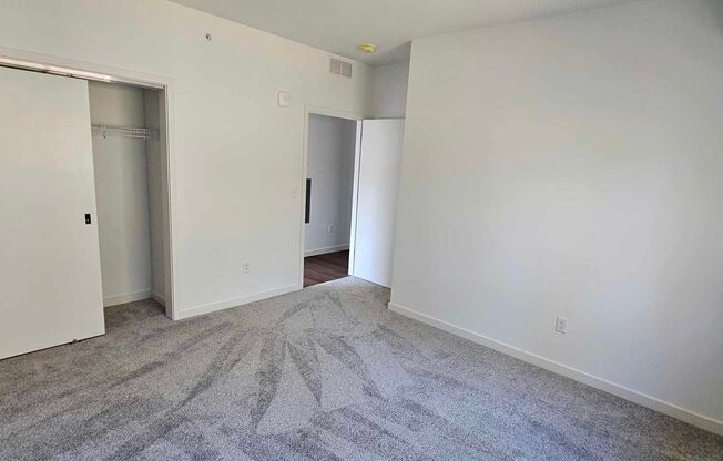 2 beds, 1 bath, 902 sqft, $1,650, Unit 103