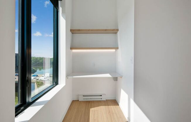 1 bed, 1 bath, 637 sqft, $1,675, Unit 407