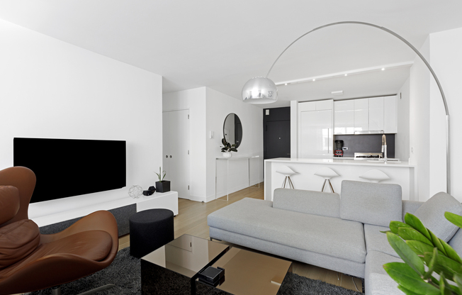 1 bed, 1 bath, $5,995, Unit 4H