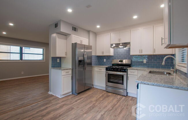 886 SAINT CHARLES AVE NE