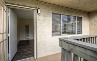 2 beds, 1 bath, 700 sqft, $2,250, Unit L