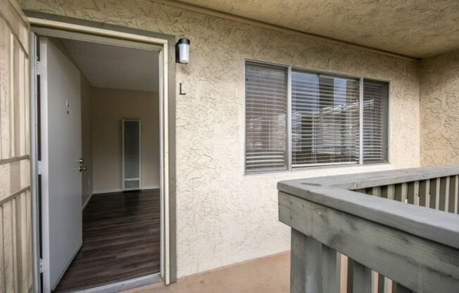 2 beds, 1 bath, 700 sqft, $2,250, Unit L