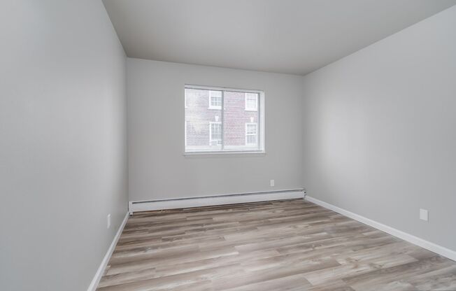2 beds, 1 bath, 900 sqft, $1,099, Unit 433-105