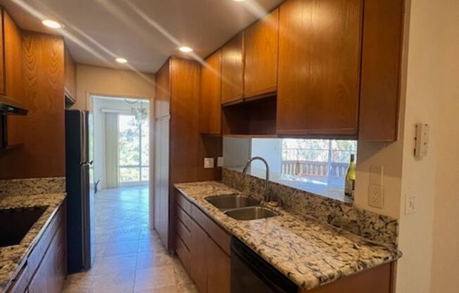 Beautiful La mesa Condo with view of Lake Murray