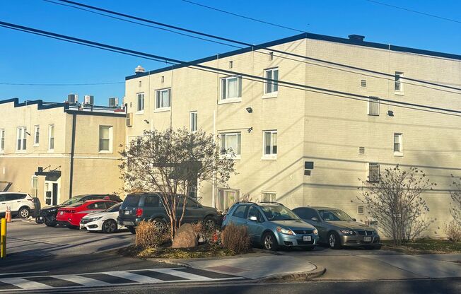5024 FT TOTTEN DR NE