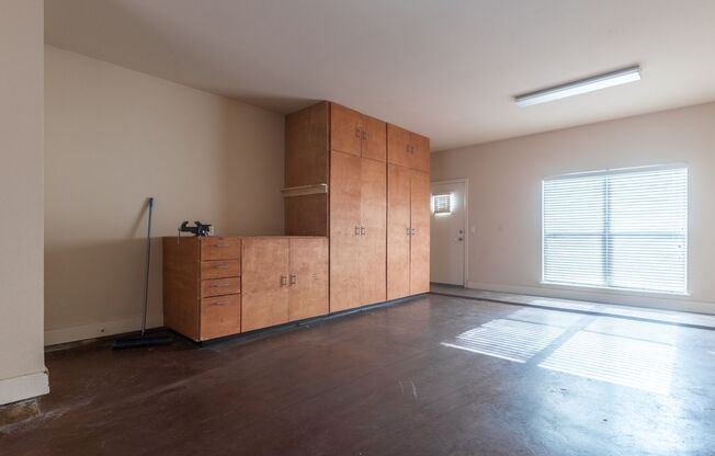 Rooftop View Townhouse Walking distance to Downtown Fort Worth