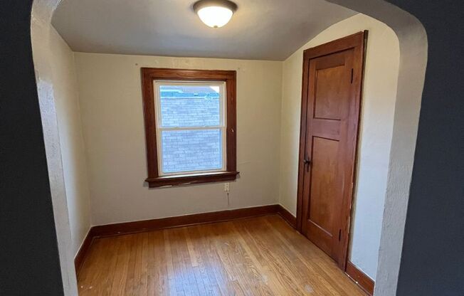 1 bed, 1 bath, $825, Unit 2055