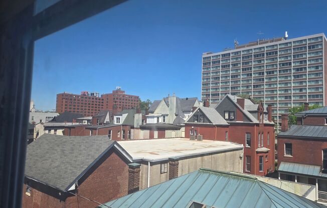 1 bed, 1 bath, 900 sqft, $950, Unit #27
